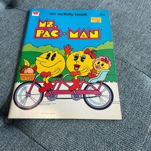 1982 Ms Pac-Man Activity Book Children Fun Vintage
